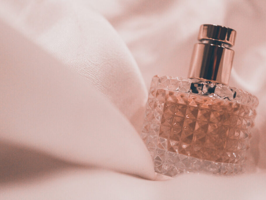 header-perfume